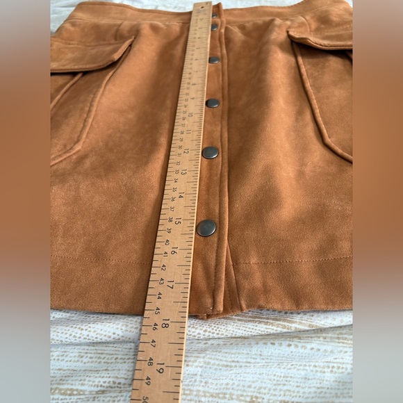 Joe Fresh tan brown faux suede button front skirt size 12 with pockets - Picture 5 of 9
